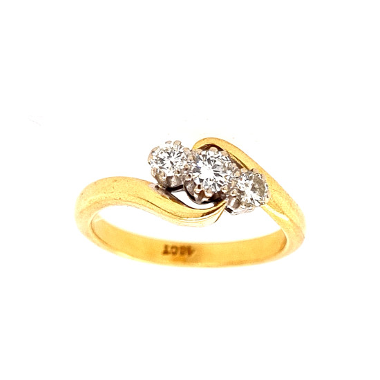 Pre Owned 18ct Diamond Trilogy Twist Ring ZP439